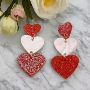 MODCLOTH LOVE IS IN THE AIR HEART EARRINGS 1